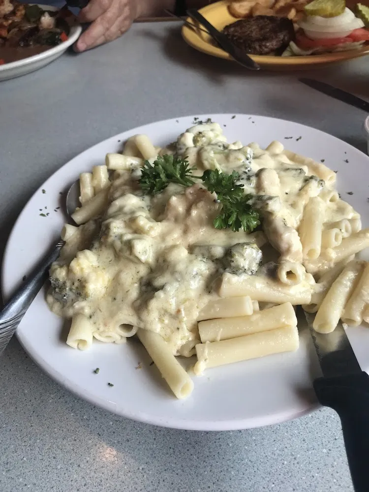 Chicken Broccoli Alfredo